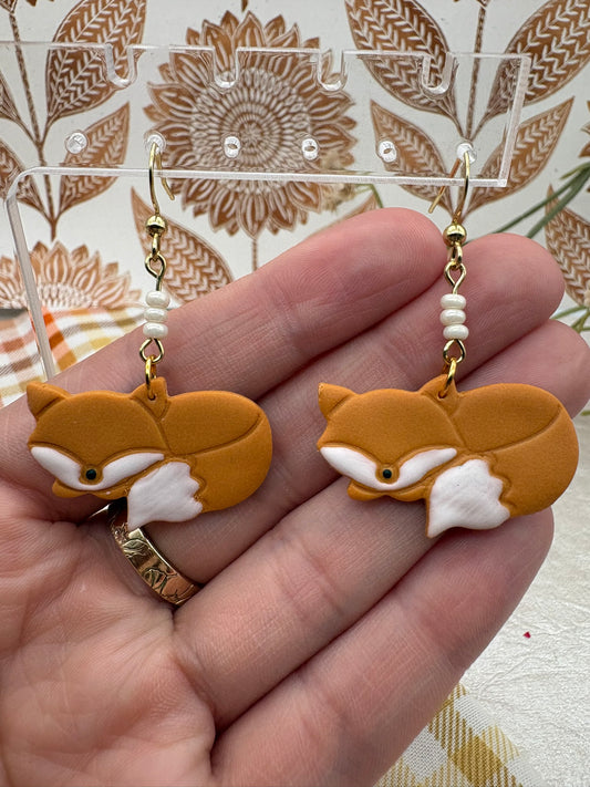 Sleeping Foxes
